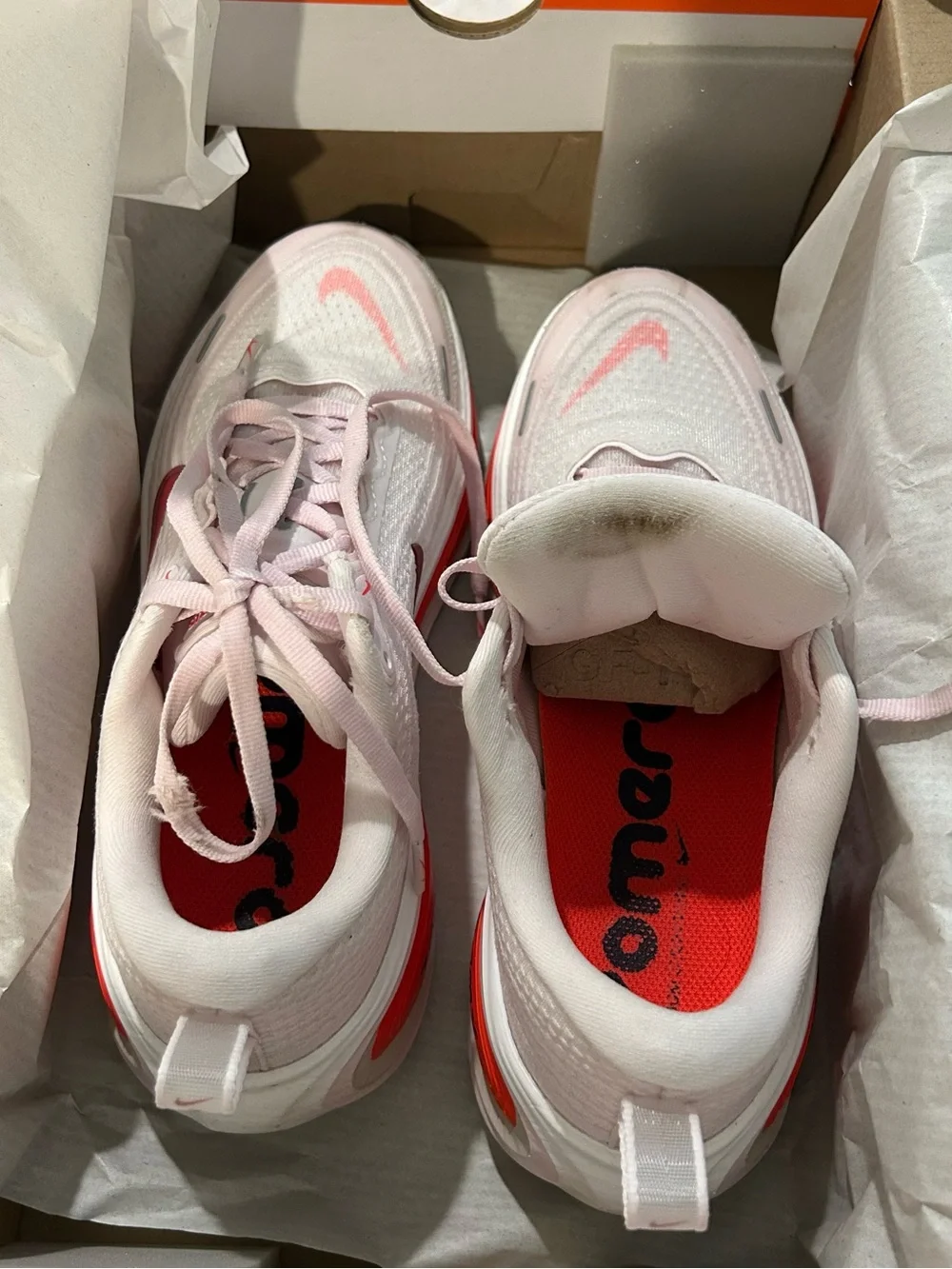 Nike Vomero Plus